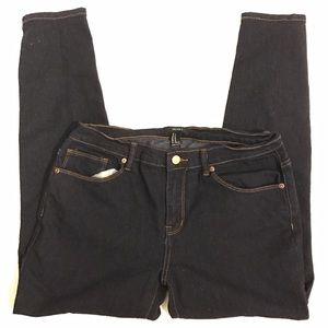 Forever 21 dark wash skinny jean